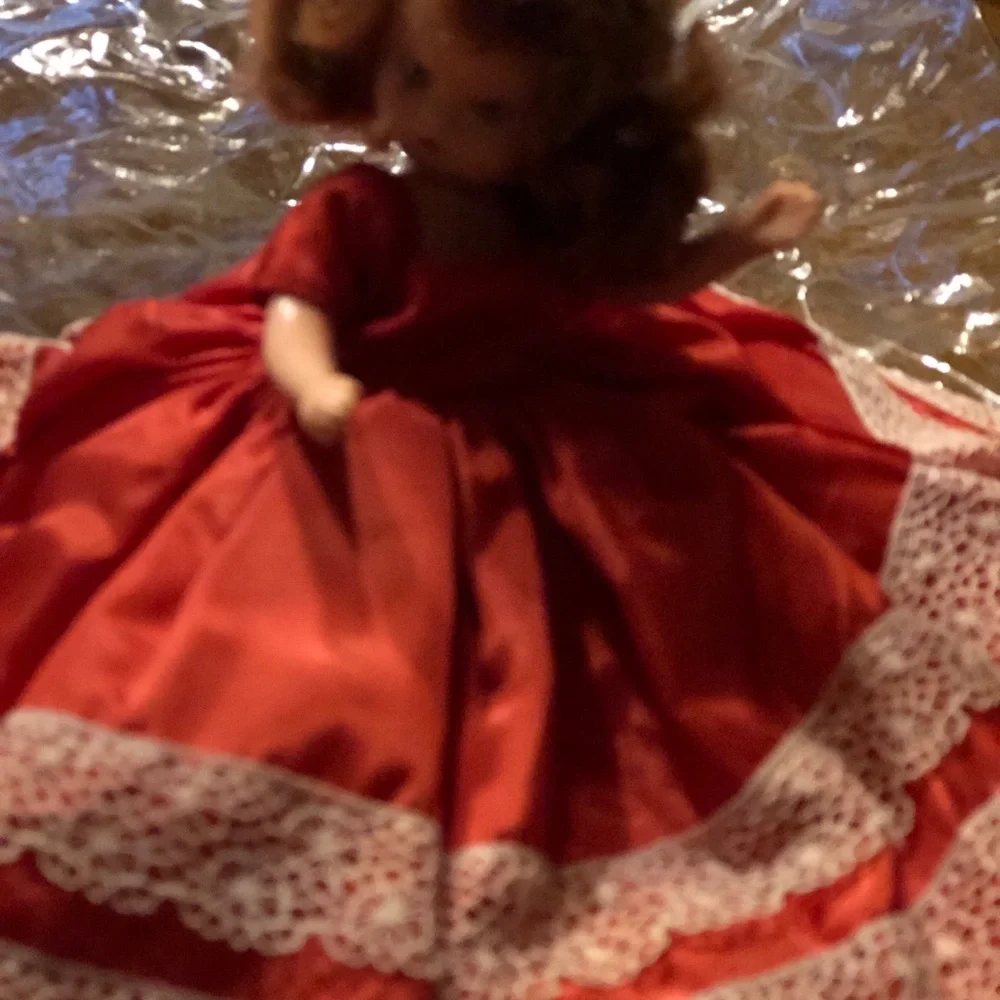 DOLLS - Picture 4 of 7